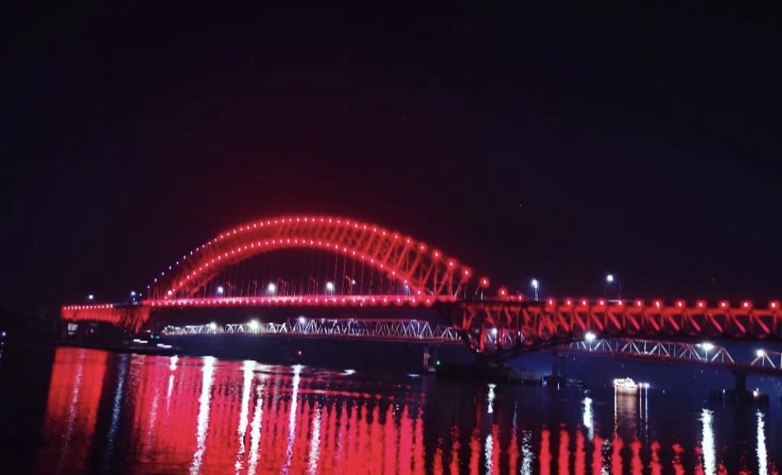 Keindahan Jembatan Mahakam IV, yang membentang di Sungai Mahakam Samarinda, Kalimantan Timur